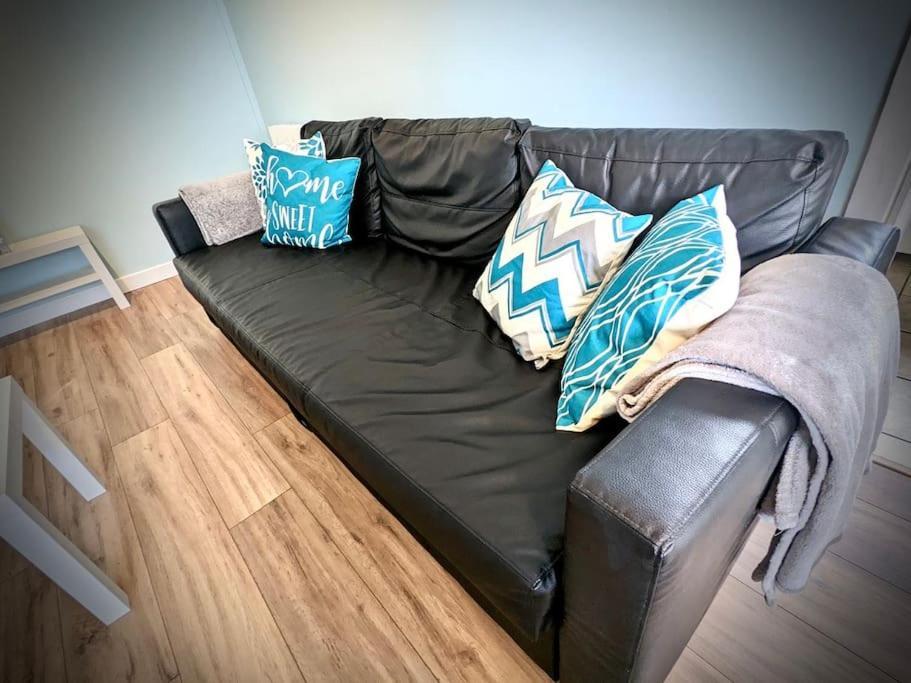 Cosy 2-Bedroom House In Leith 에든버러 외부 사진